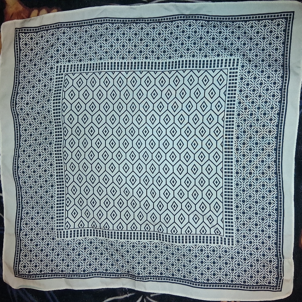 Ecote Black and White Geometric Scarf